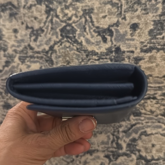 Parada Saffiano lock leather flap wallet with chain card - Picture 14 of 16